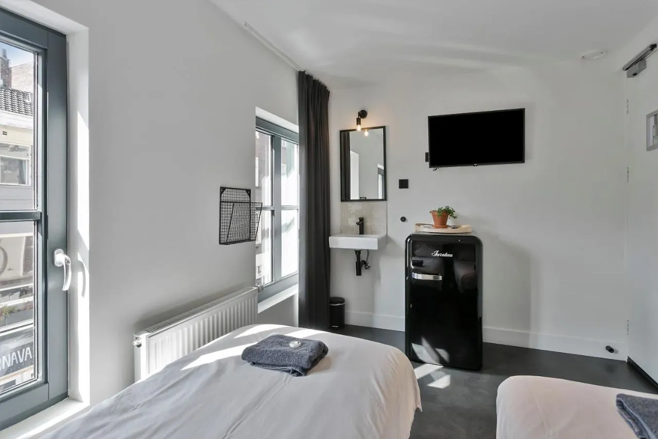 Winston B&B Eindhoven 3*,